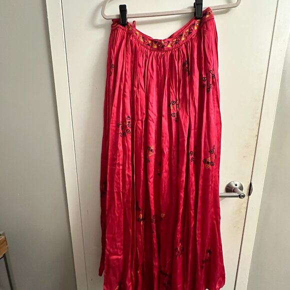 Vibrant Pink Embellished Lehenga - Picture 3 of 7